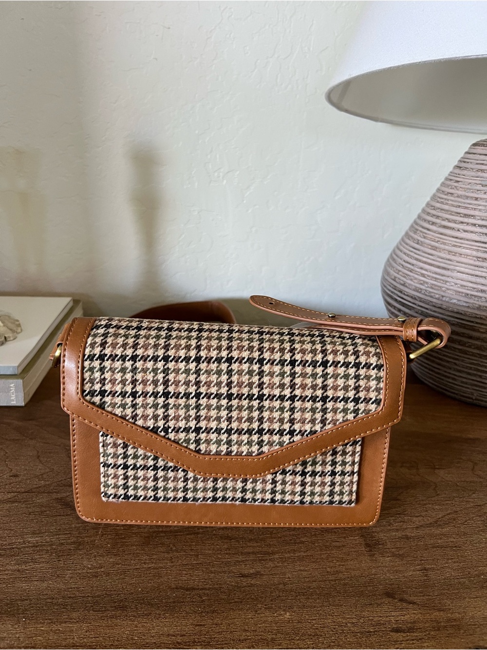 Altar'd State Tan Trim Houndstooth Crossbody